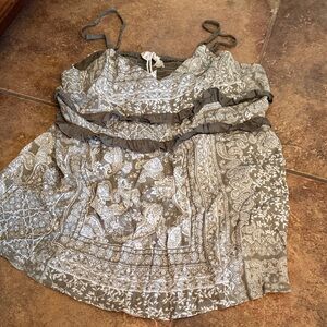 Hem & Thread Paisley Print Dress in Gray and White